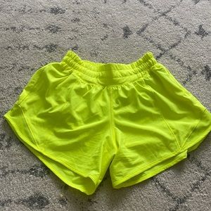 LuluLemon Athletica Hotty Hot Shorts 4inch